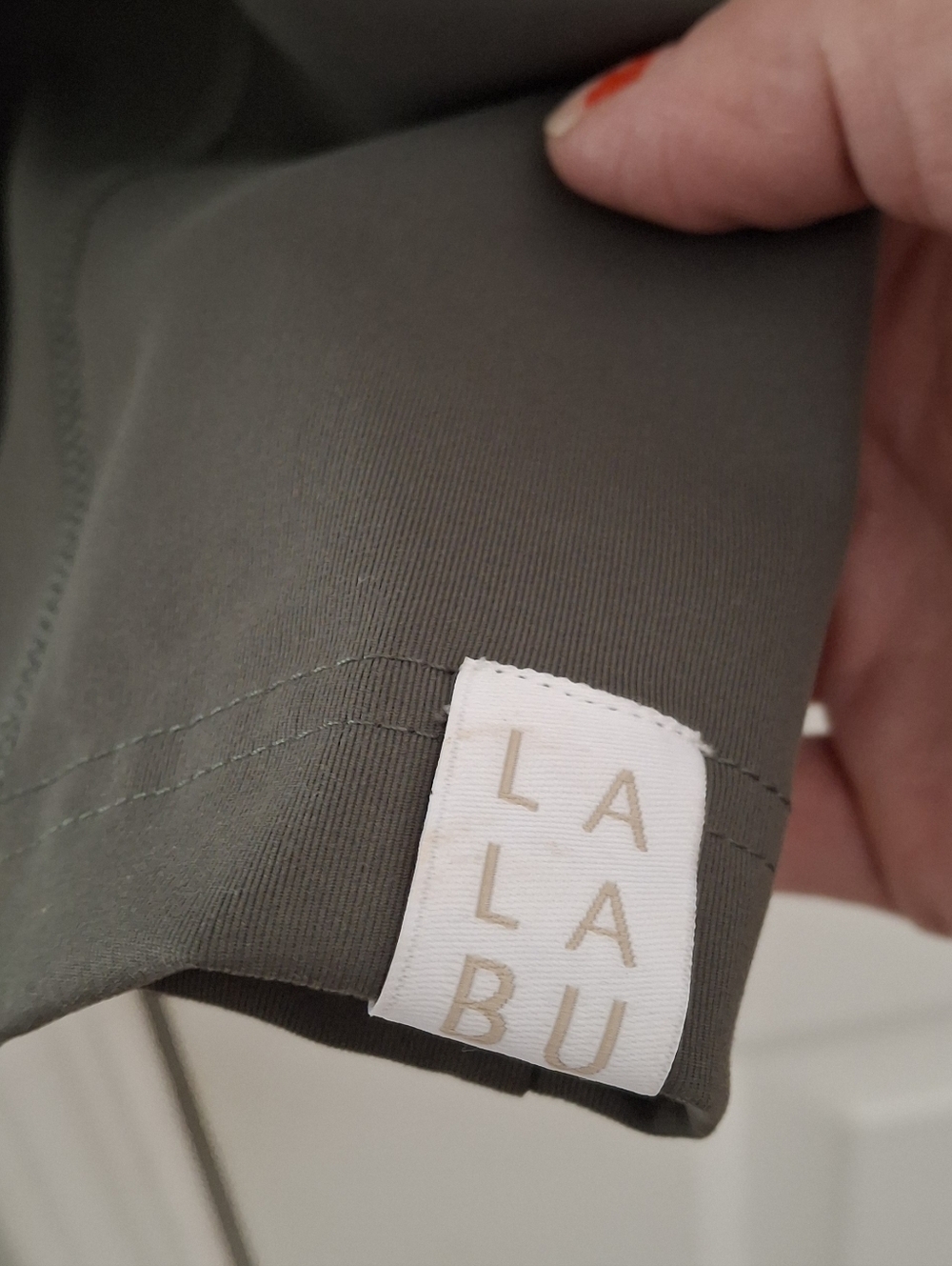 Lalabu Dad shirt Olive Green Fern Short Sleeve Top size medium Like NEW - Picture 6 of 9